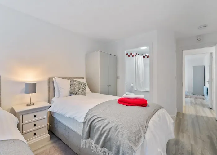 6 Rushbrooke County Cork * Cobh