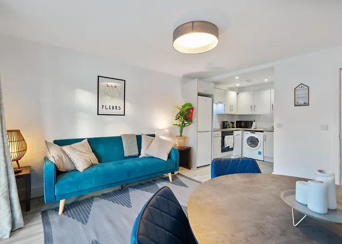 6 Rushbrooke County Cork